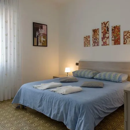 A Casa Di Giudy Apartment Desenzano del Garda