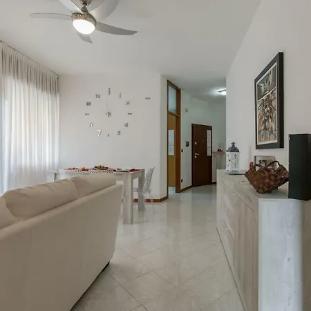 A Casa Di Giudy Apartment Desenzano del Garda