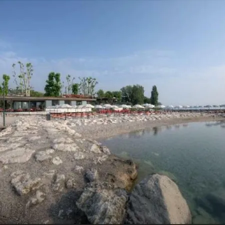 A Casa Di Giudy Lejlighed Desenzano del Garda